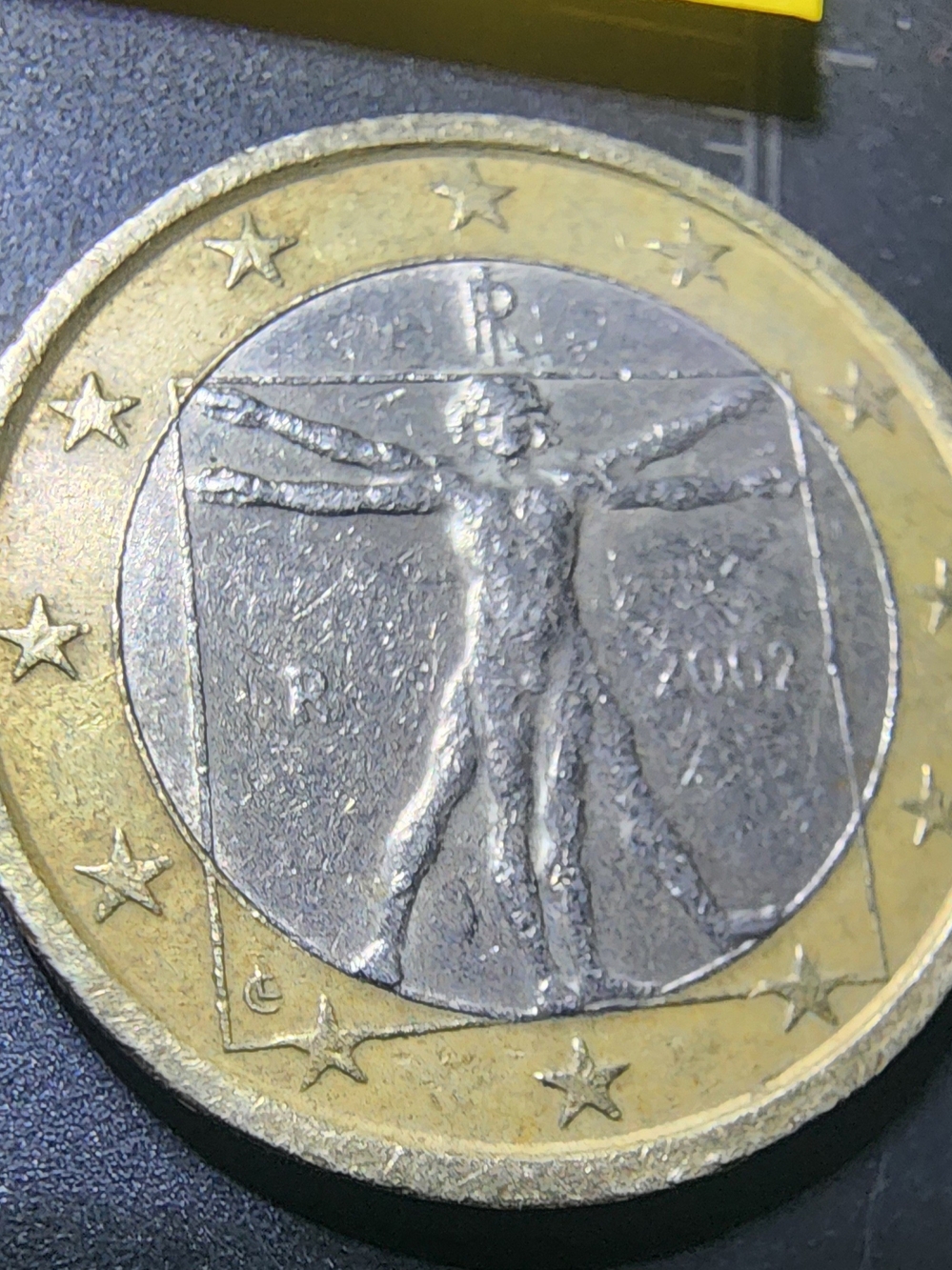 Italian 1 Euro Coin Featuring Vitruvian Man - Bi-metallic Gold & Silver Tone